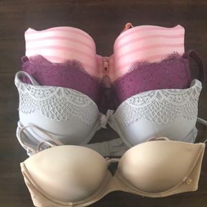 4 Victoria’s Secret bras
